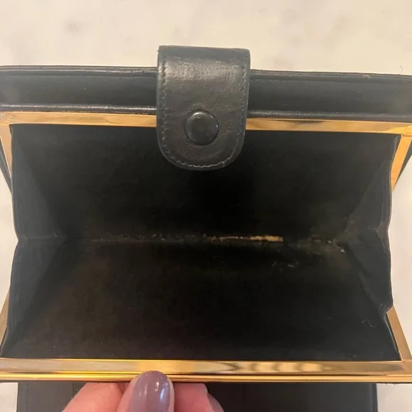 CHANEL CC Logo Vintage Leather Long Wallet - Picture 11 of 14